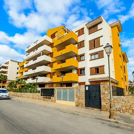 Bennecke Elvis Apartamento
